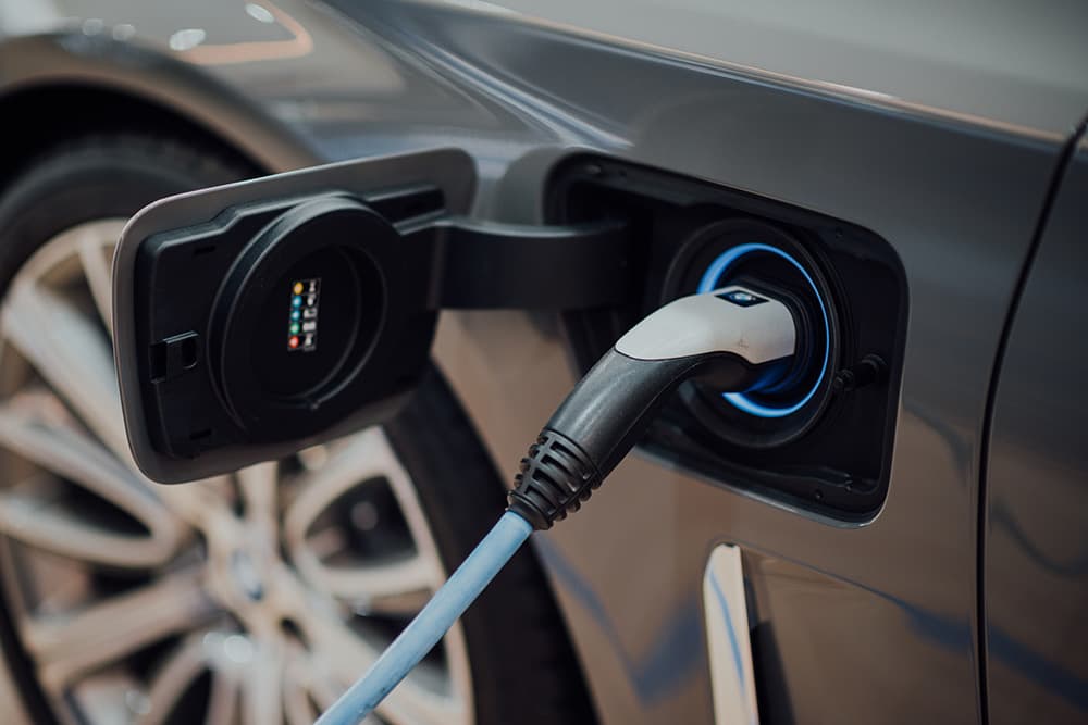 Elektromobilita na Slovensku, stručný prehľad  jar 2025